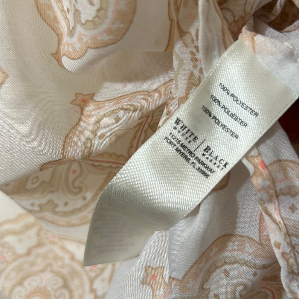 WHBM Medallion Print Sheer 1/2 Button Blouse Collared Light & Airy Size 6 - Picture 9 of 12